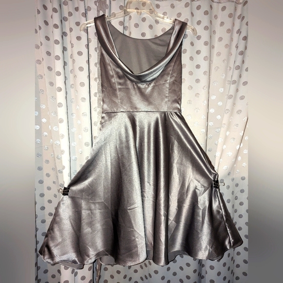 Satin Sleeveless Cocktail Dress - Picture 3 of 13